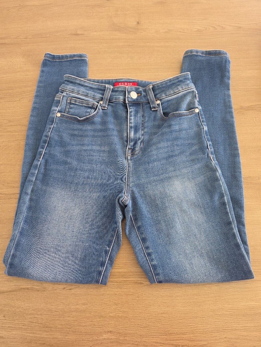 GUESS Women's Light Blue Skinny Jeans